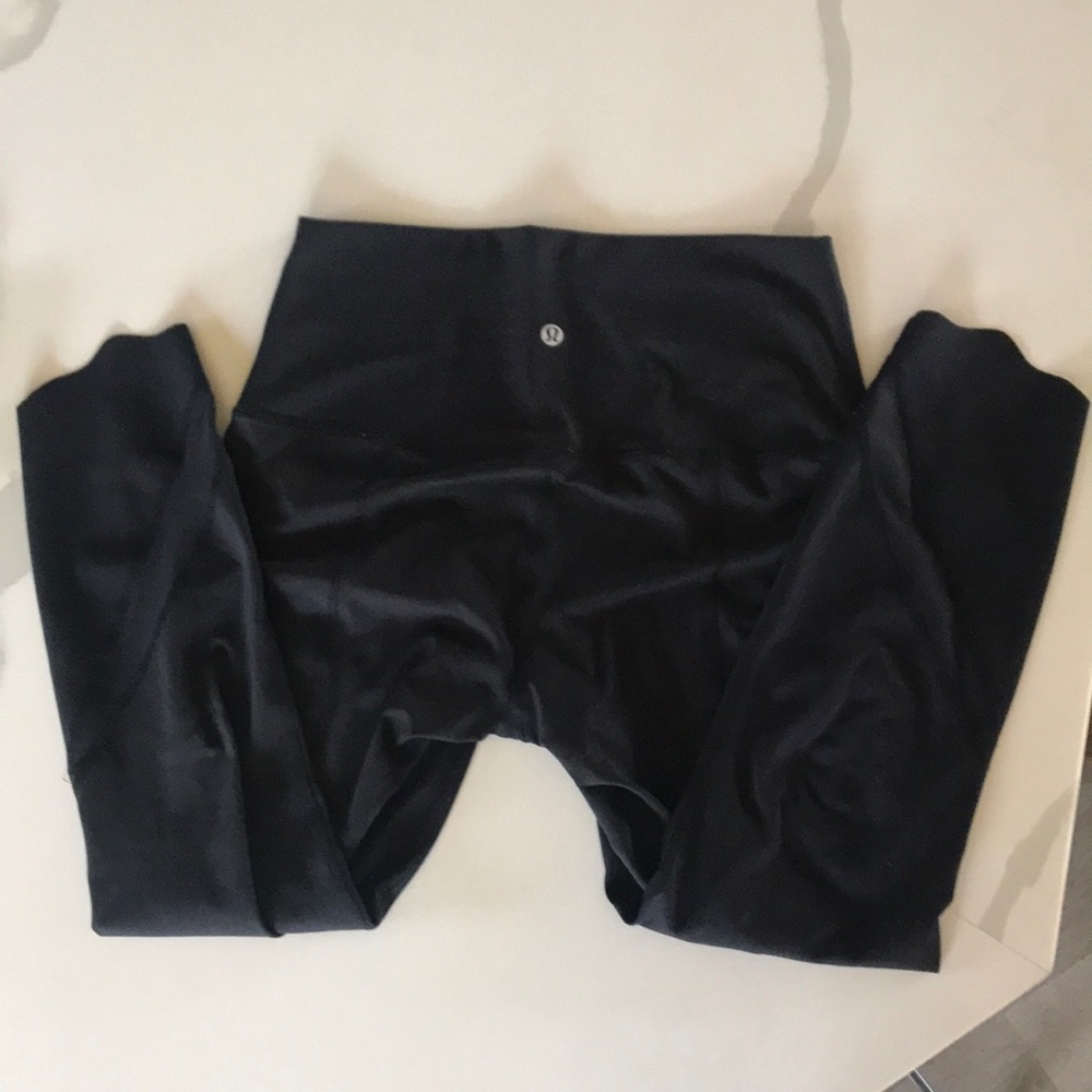 Lululemon wunder under HR crop scallop legging